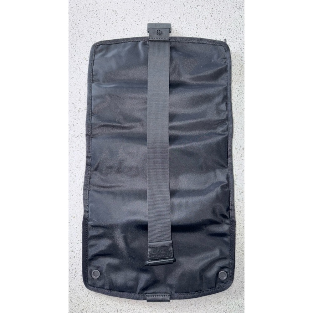 Lululemon Roll Up Travel Kit - Picture 9 of 15
